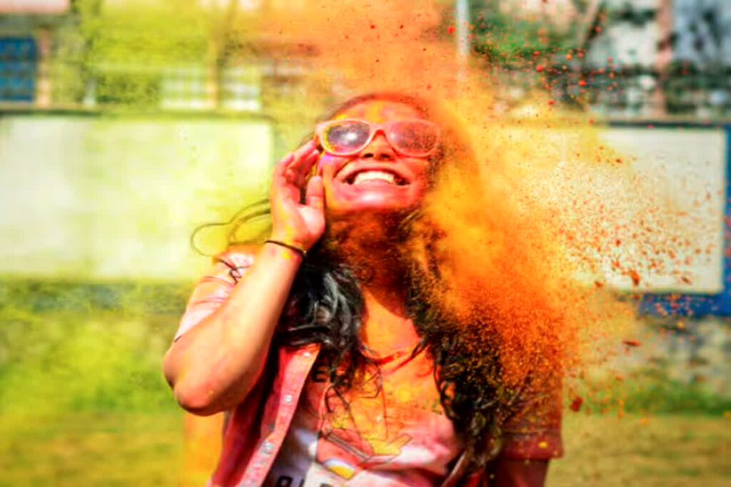 Holi Par Dhan Ki Prapti