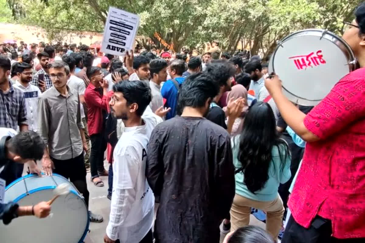 JNUSU Elections Result 2024: छात्र संघ चुनाव के नतीजे आज, शुरुआती रुझानों में ABVP का दबदबा, वोटों की गिनती जारी…