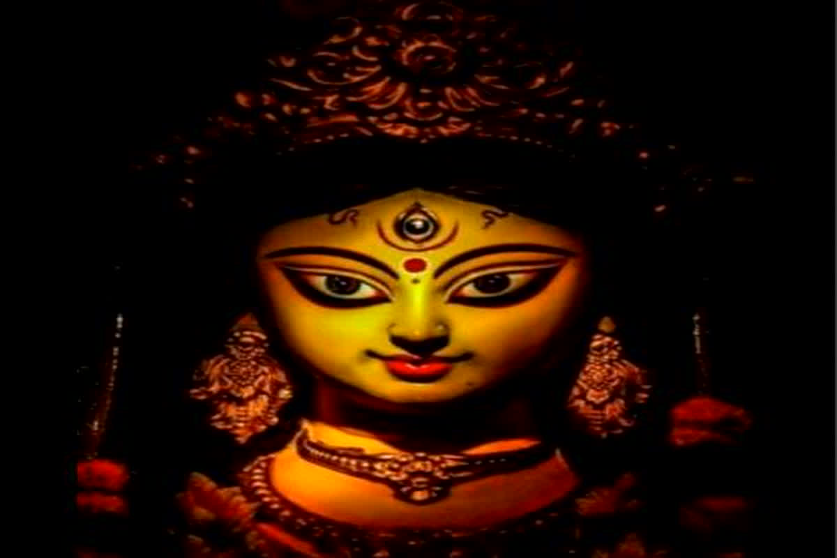 Surya Grahan 2024: सूर्यग्रहण के साये में शुरू होगी चैत्र नवरात्रि, सूतक काल में कैसे होगी अमावस्या पूजन और कलश स्थापना, जानें यहां
