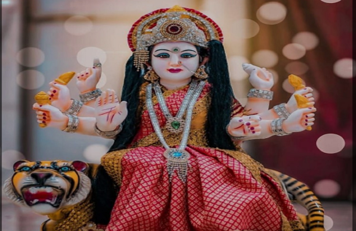 Chaitra Navratri 2024: इस दिन से होगी चैत्र नवरात्र की शुरूआत, जानें इस बार किस वाहन पर सवार होकर आएंगी मां दुर्गा