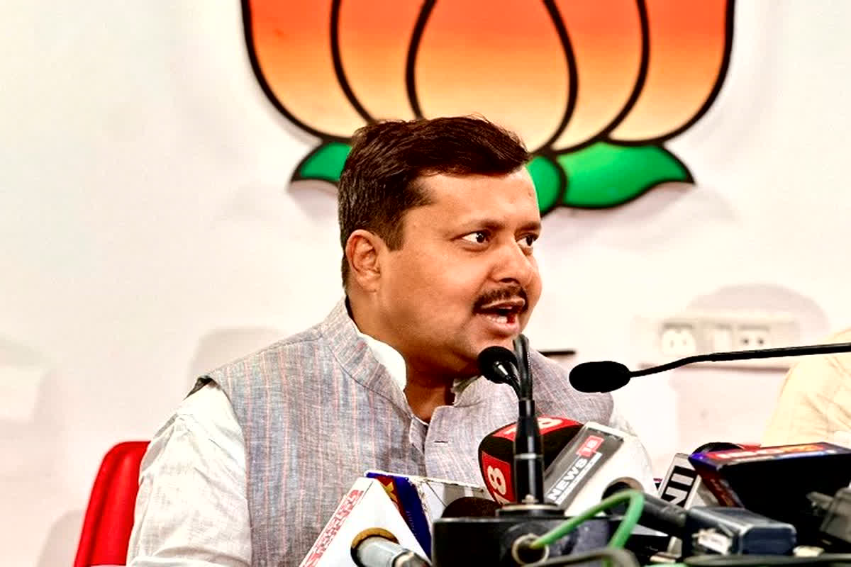 Nitin Nabin on Congress: ‘ऐसा कोई सगा नहीं जिसे भूपेश ने ठगा नहीं’, प्रदेश सह प्रभारी नितिन नबीन ने कांग्रेस पर कसा तंज…