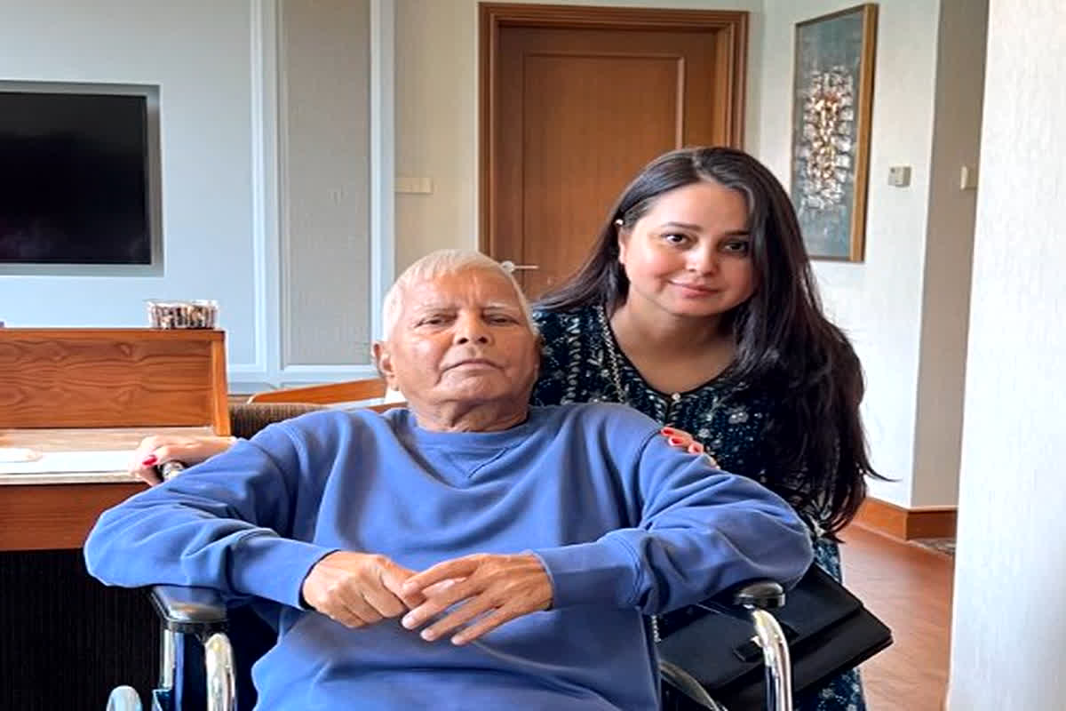 Rohini Acharya Statement: ‘बिहार के लिए तो मैं अपनी जान देने को तैयार हूं..’, सम्राट चौधरी के टिकट वाले बयान पर लालू की बेटी का पलटवार