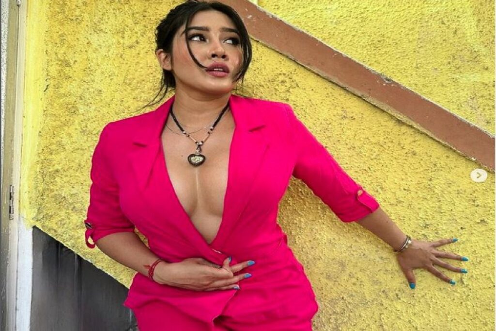 Sofia Ansari latest sexy video