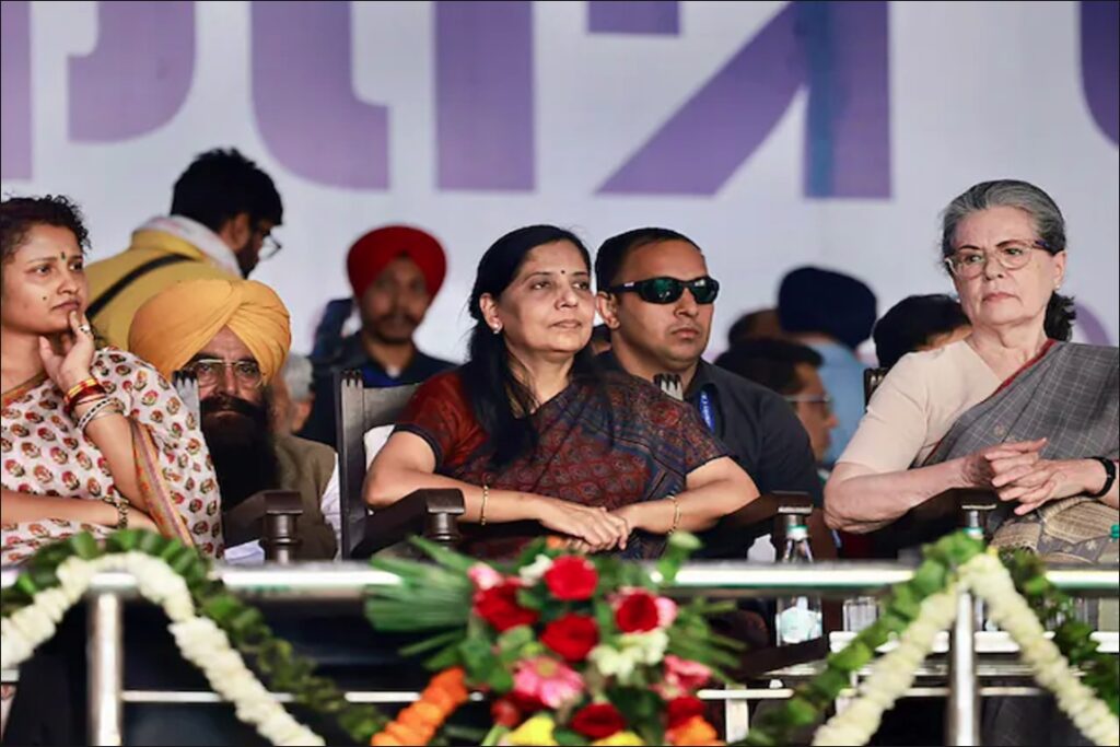 Arvind Kejriwal's Wife In Delhi INDIA Rally