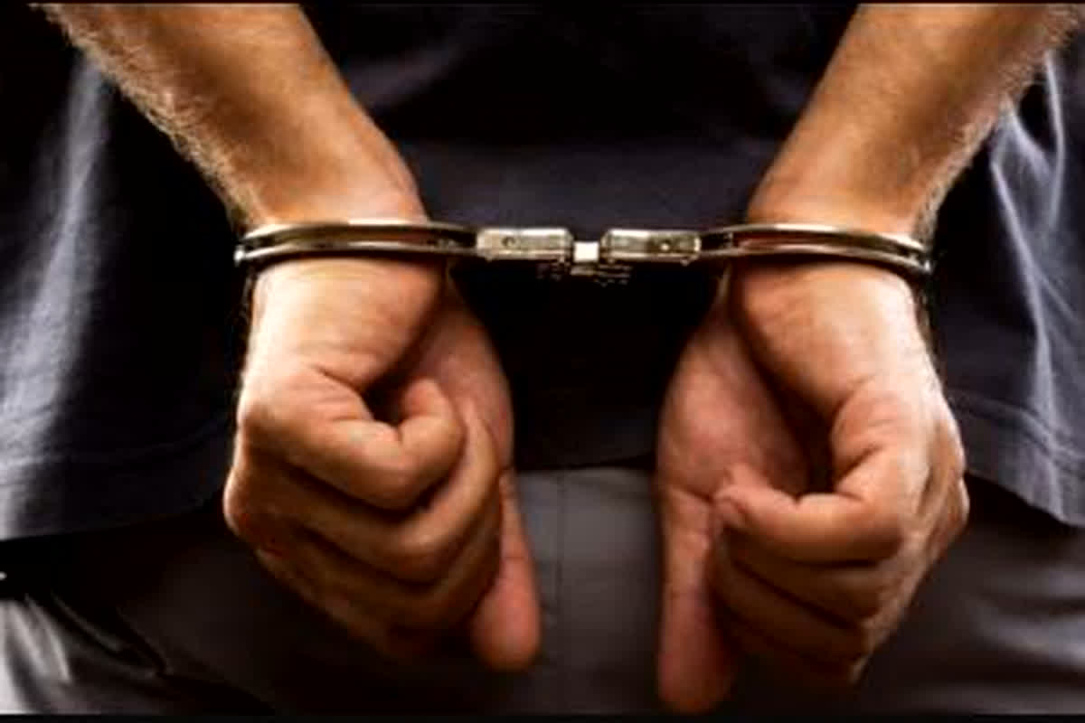 Surajpur News: आचार संहिता लगते ही एक्शन में पुलिस प्रशासन, लाखों रुपए का मादक पदार्थ किया जब्त, ढाबा संचालक गिरफ्तार