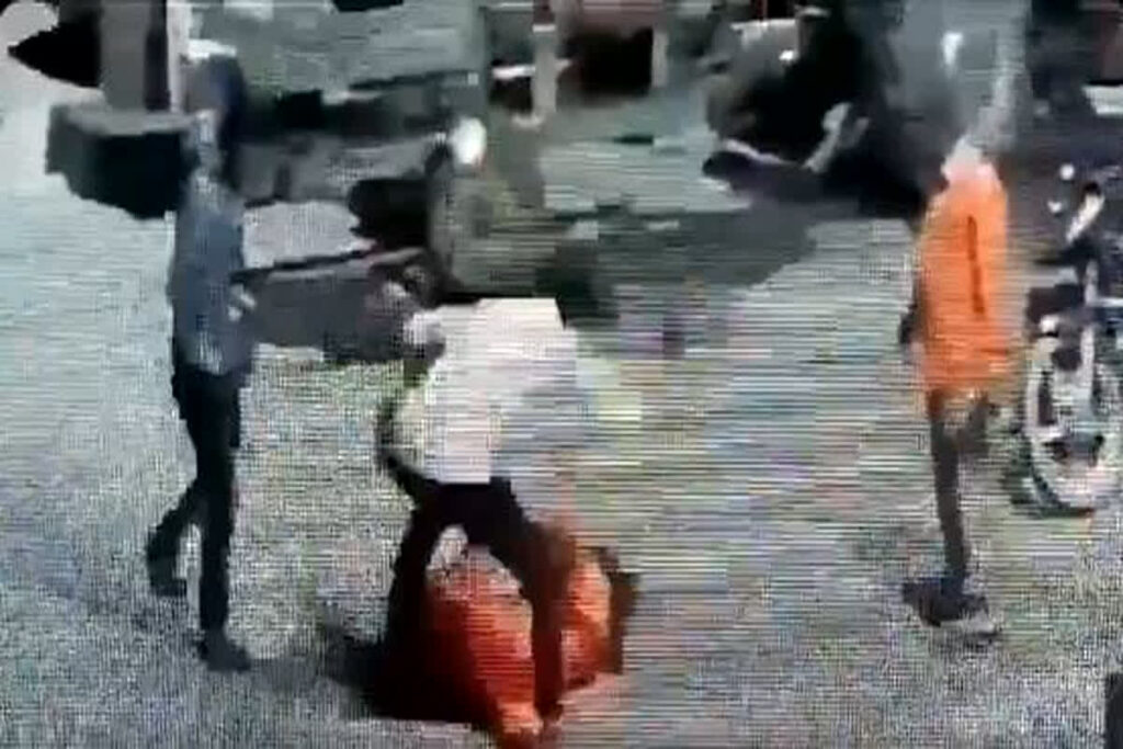 Sadhu Se Marpit Ka Video