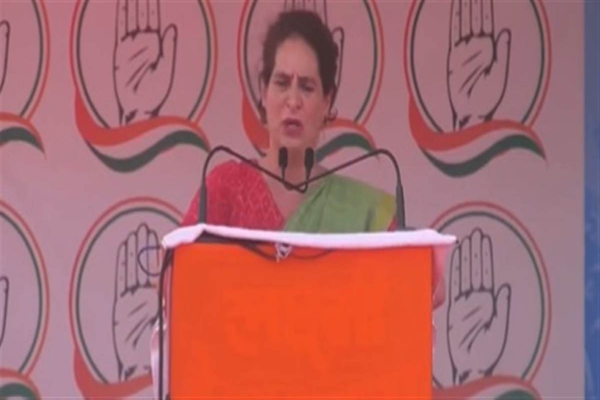 Priyanka Gandhi In CG: प्रियंका गांधी ने छत्तीसगढ़ में भरी हुंकार, भाजपा पर जमकर बोला हमला, मोदी सरकार से पूछे ये तीखे सवाल