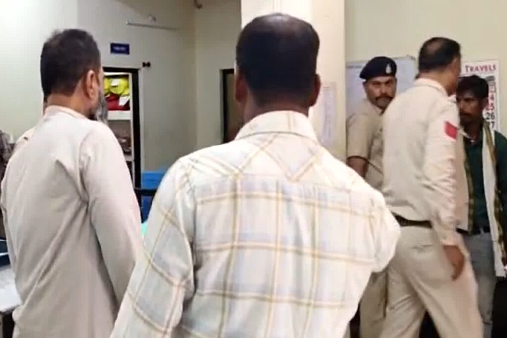 CG Congress Leader Akbar Arrested