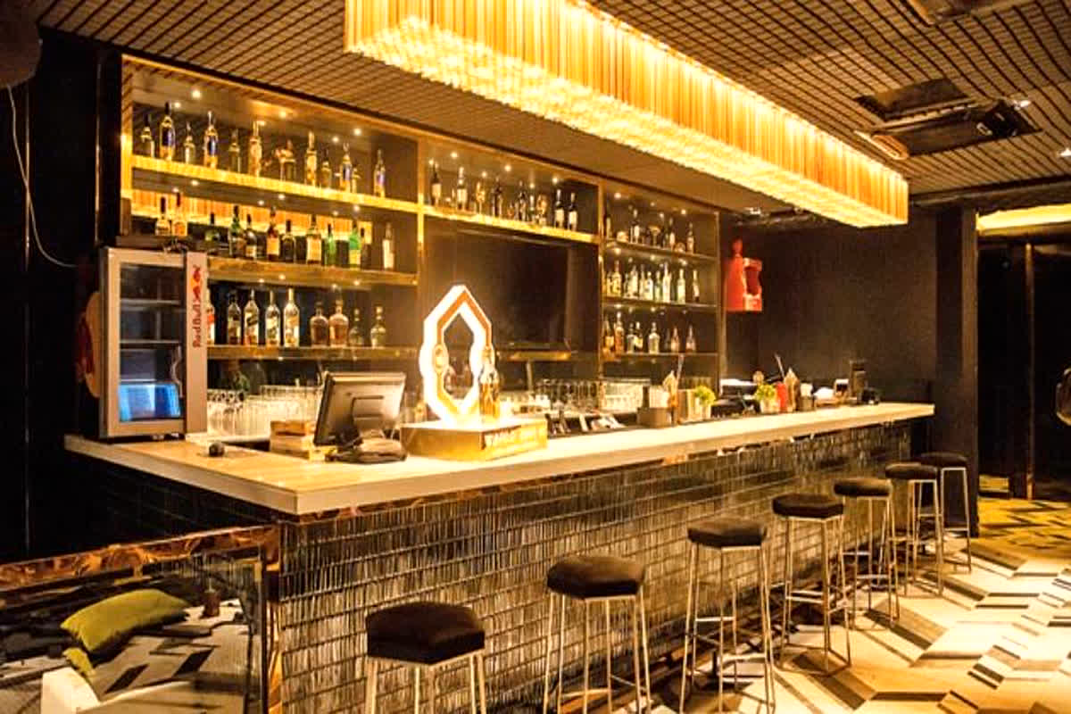Bar will open till 2 o’clock : रात को 2 बजे तक शराब पीला सकेंगे बार वाले, नई आबकारी नीति में लिया गया बड़ा फैसला
