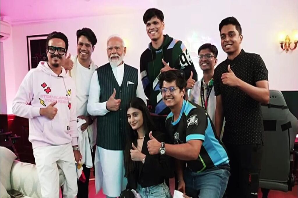 PM Modi With Online Gamers