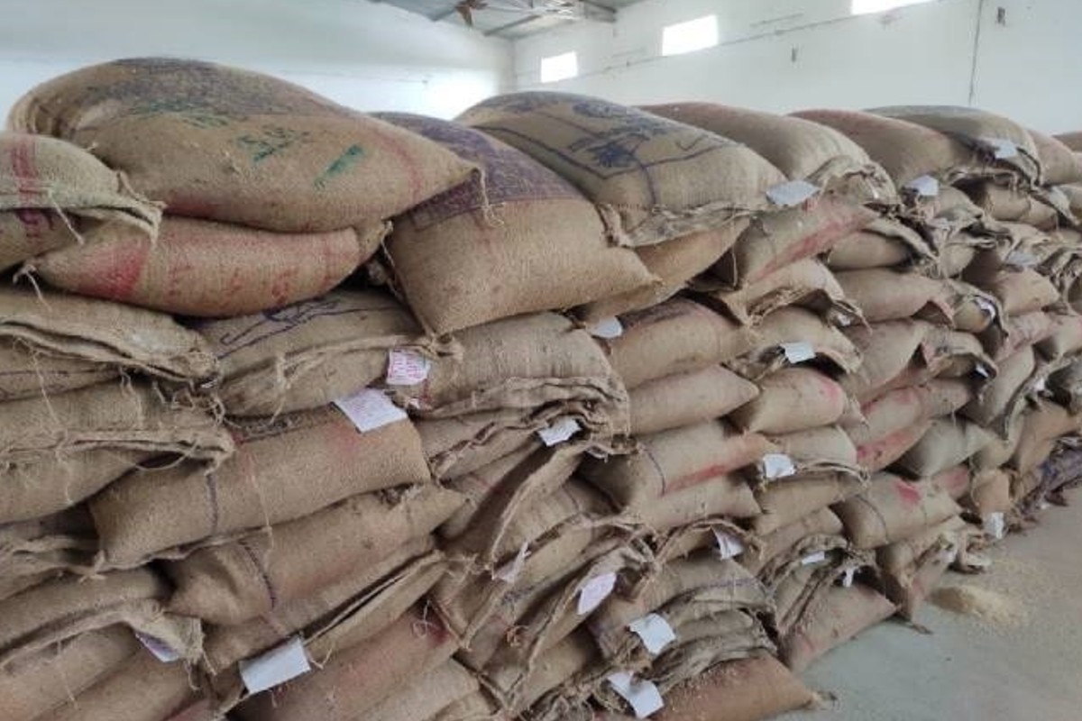 Morena News : गरीबों के राशन की कालाबाजारी..! पुलिस ने फिर पकड़ा ट्रक सहित 254 क्विंटल चावल, कीमत जानकर उड़ जाएंगे होश