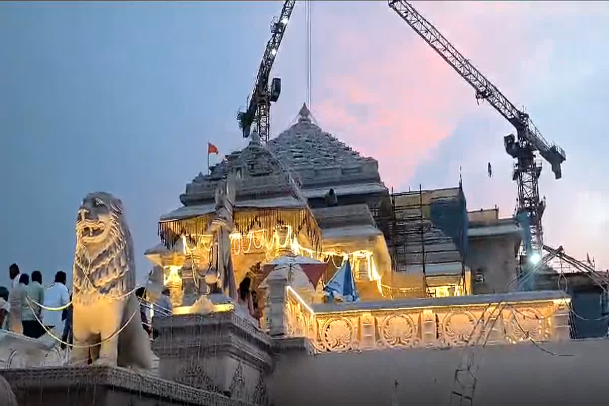Ram Navami In Ayodhya : श्री राम के जन्मोत्सव के लिए सज धज कर तैयार है अयोध्या, सूर्य की किरणों से होगा रामलला का अभिषेक