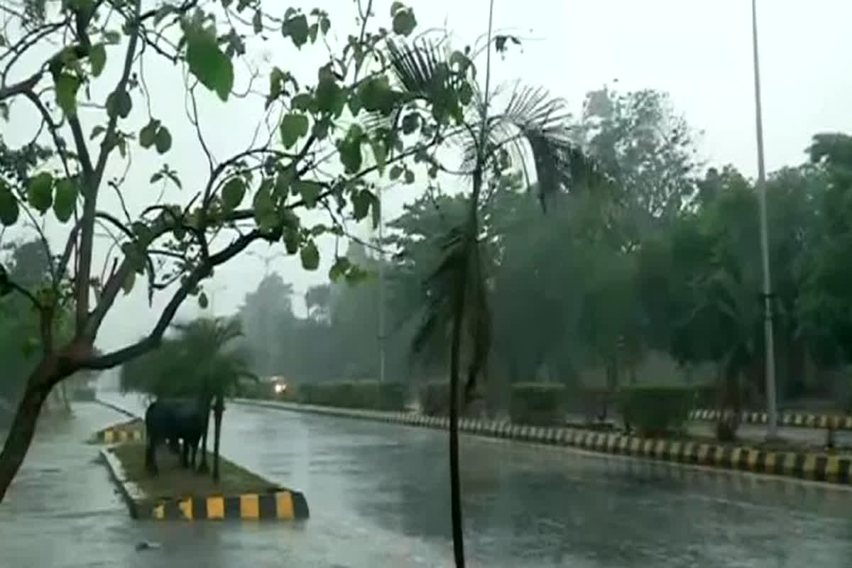 CG Weather Update : प्रदेश में बदला मौसम का मिजाज, राजधानी रायपुर समेत इन जिलों में होगी बारिश