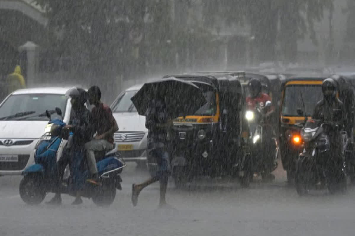 Assam Rain News : 8 लोगों की मौत, 18 लोग गंभीर रूप से घायल, मिजोरम के बाद अब इस राज्य में बारिश ने मचाई तबाही