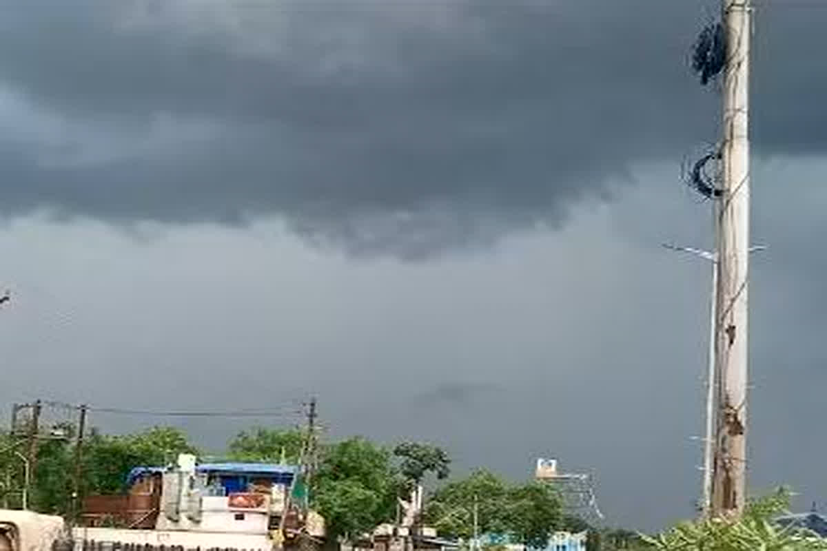 Monsoon Updates : भीषण गर्मी के बीच आई राहत भरी खबर, इस राज्य में कल दस्तक दे सकता है मानसून