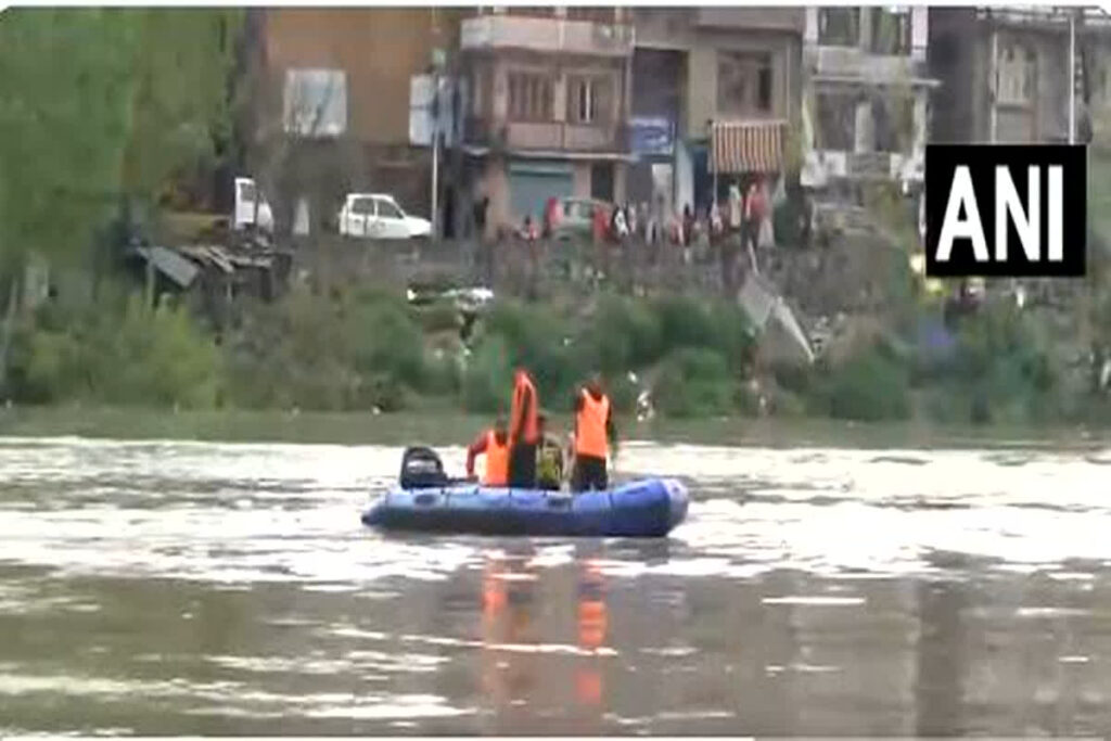 Jammu and Kashmir Boat capsized News