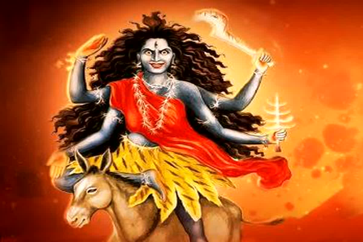 Navratri 7th Day Maa Kalratri : नवरात्रि के सातवें दिन करें मां के सातवें स्वरूप माता कालरात्रि की पूजा, जानें क्या है इसकी पूजा विधि