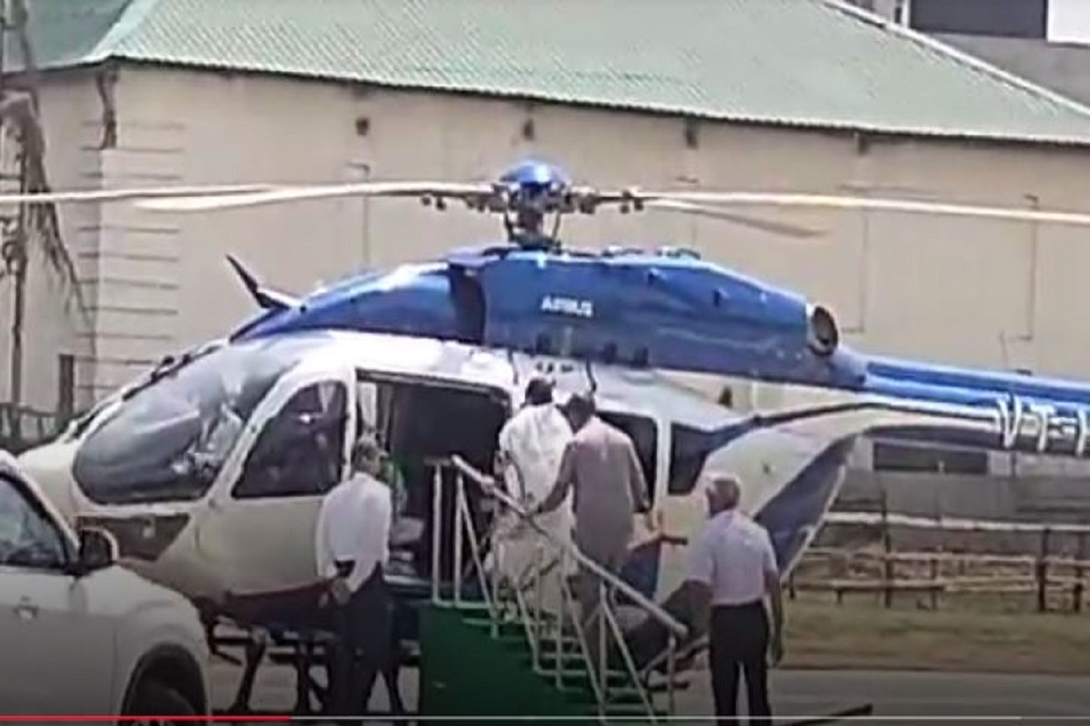 Mamata Banerjee Injured: हेलिकॉप्टर से गिरीं मुख्यमंत्री ममता बनर्जी, सिर पर आई चोट