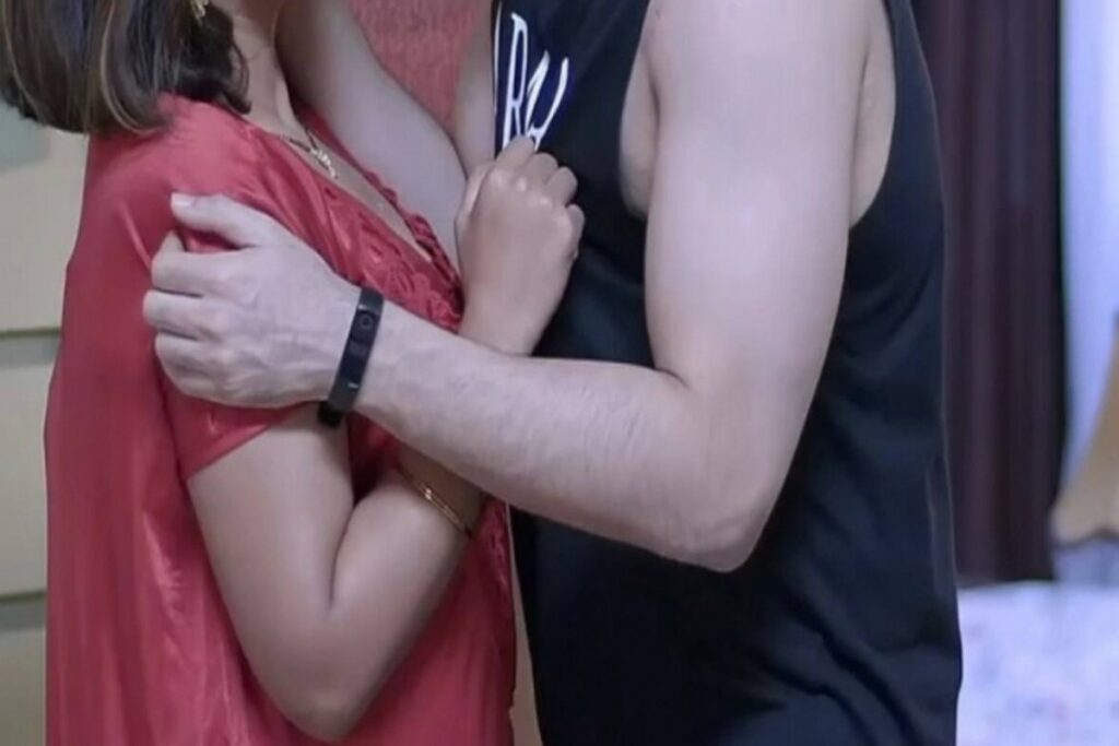 Room Ke Andar Premi-Premika Ka Khel