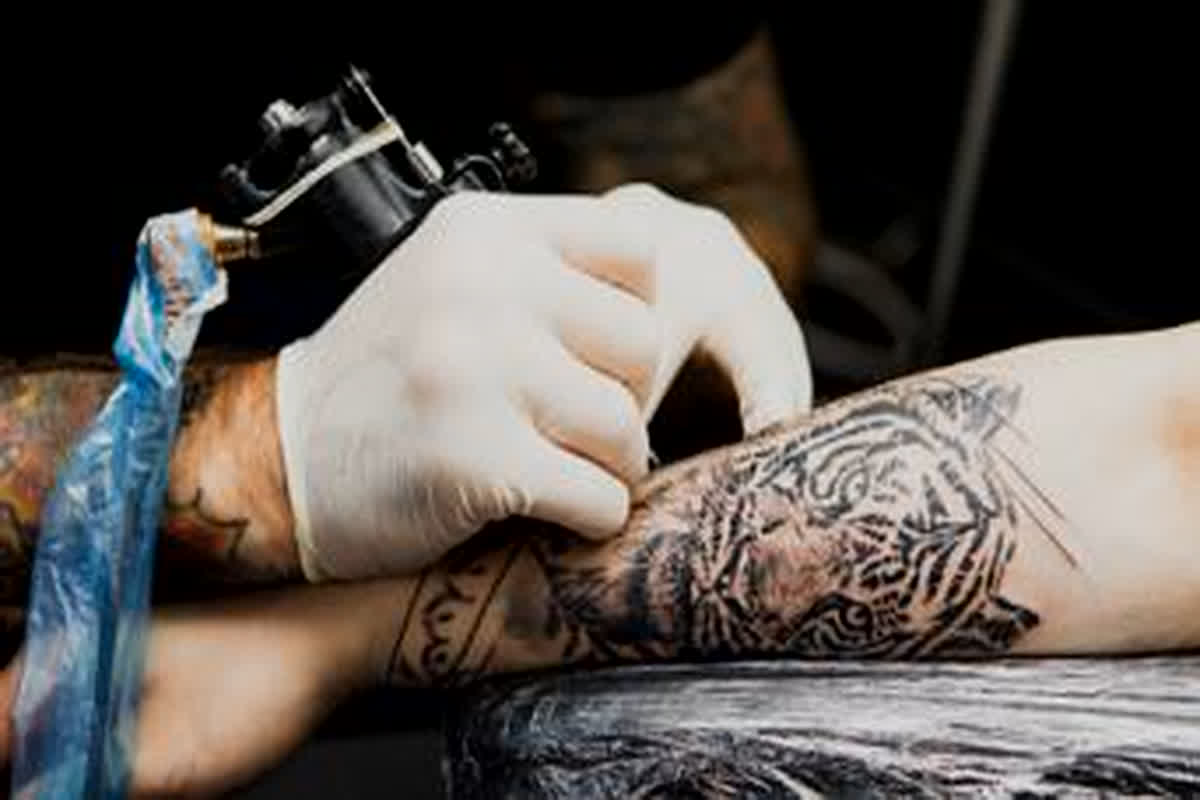 Tattoo Ban: टैटू बनवाने से पुलिस की छवि होती है खराब’,  ओडिशा के DSP ने पुलिस कर्मियों को दिए निर्देश