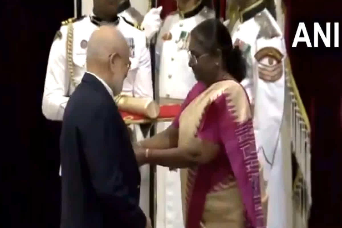 Padma Awards 2024: चिकित्सा के क्षेत्र में तेजस मधुसूदन पटेल को मिला पद्मश्री पुरस्‍कार, राष्ट्रपति द्रौपदी मुर्मू ने किया सम्मानित