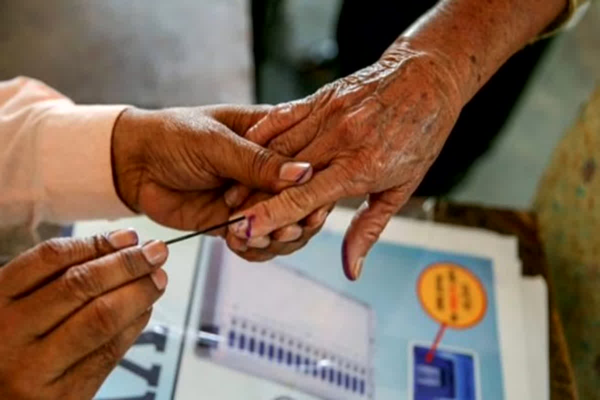 Lok Sabha Election Phase 7th Voting: दोपहर तीन बजे तक 49.68 फीसदी मतदान, झारखंड में अब तक सबसे ज्यादा तो बिहार में हुई सबसे कम वोटिंग