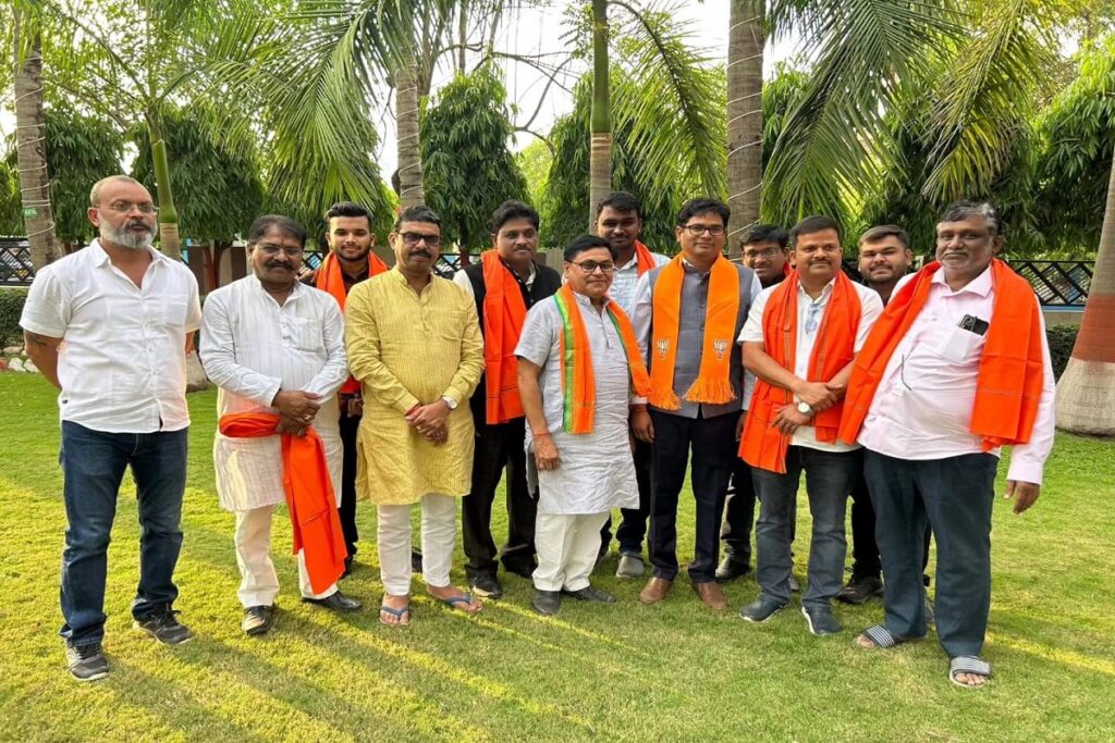Former Congress MLA brother join BJP in Raigarh