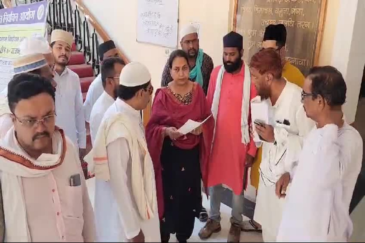 मुस्लिम समाज ने किया फिल्म “हम दो हमारे बारह” का विरोध, सिनेमा घरों के सामने उग्र प्रदर्शन की चेतावनी दी