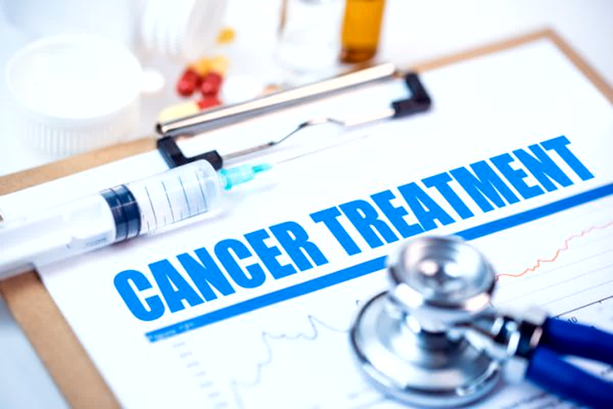 Cancer Prevention Tips: कैंसर के इलाज के दौरान जीवन को बेहतर बना सकती है ये तीन चीजें, आज ही फॉलो करना शुरू करें