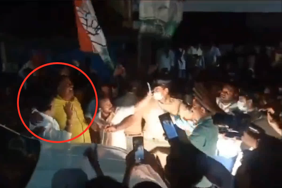 DK Shivakumar slaps Allauddin Maniar: चुनावी रैली के दौरान यहां के डिप्टी सीएम ने कांग्रेस नेता को जड़ा तमाचा, जानिए नेताजी को कौन सी बात लग गई बुरी