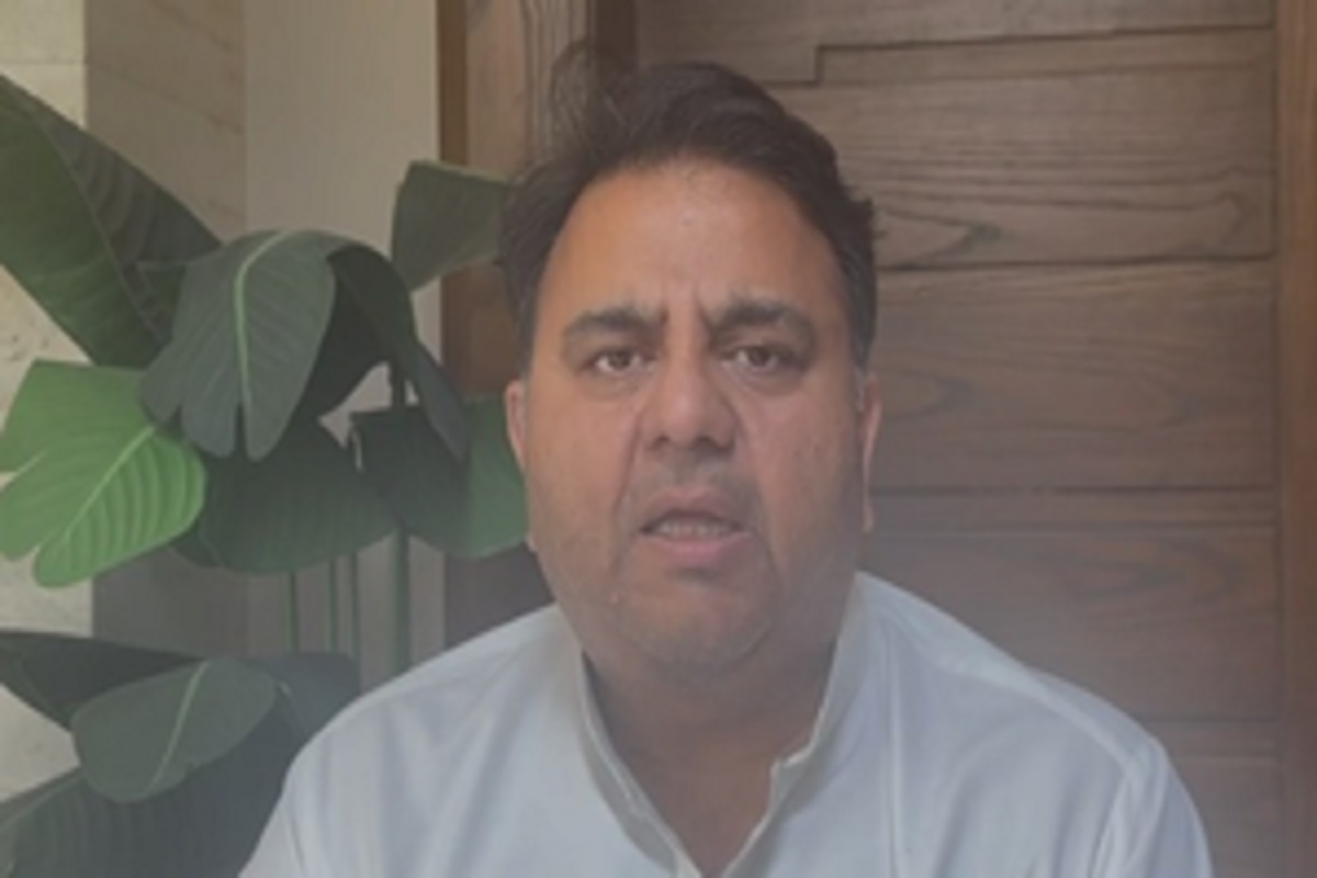 Lok Sabha Chunav 2024 : इंडी गठबंधन के नेताओं के लिए पाकिस्तान से फिर आई शुभकामनाएं, पूर्व मंत्री फवाद चौधरी ने मोदी के लिए कह दी ये बड़ी बात