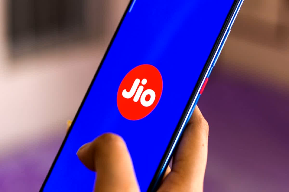 Reliance Jio New Plan: जियो ग्राहकों के लिए खुशखबरी, अब एक साल की वैलिडिटी के साथ मिलेगा फैनकोड सब्सक्रिप्शन बिलकुल फ्री