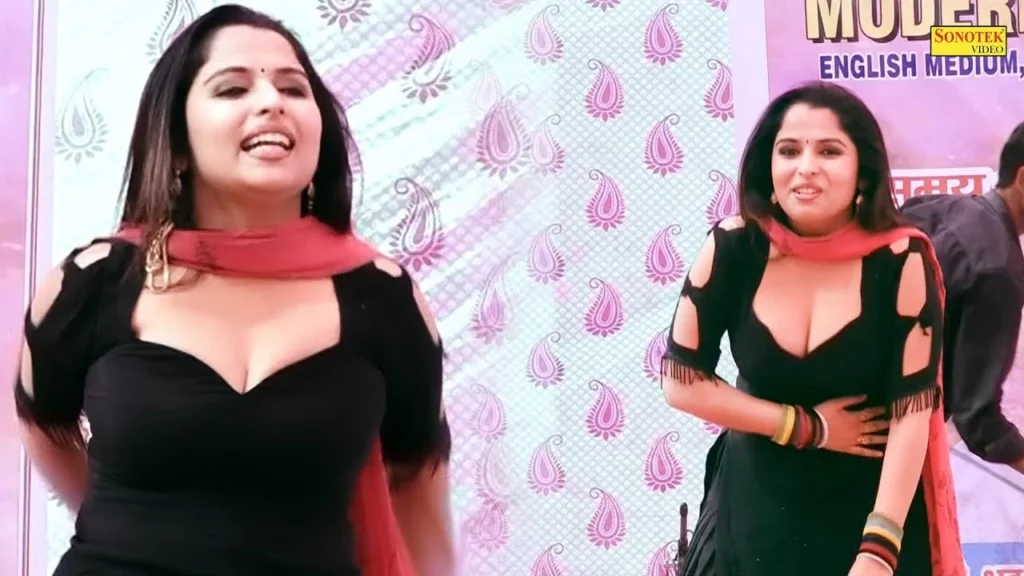 Kala Suit Muskan baby DJ Dance