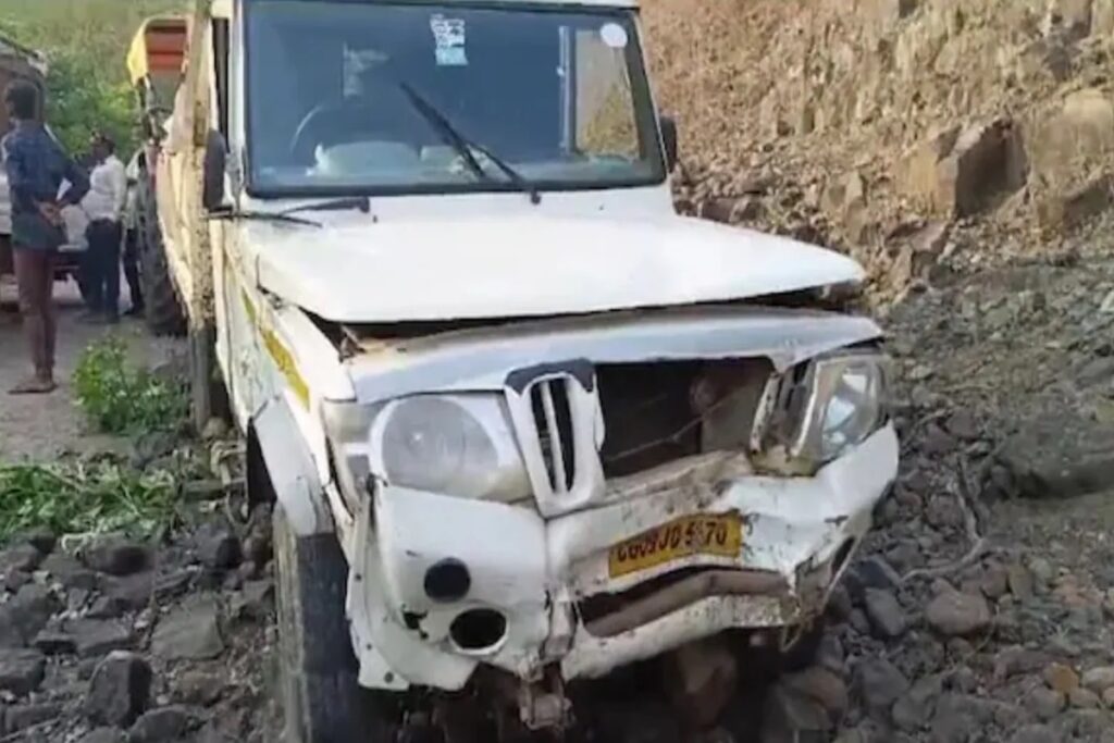 Kawardha Road Accident Live Update