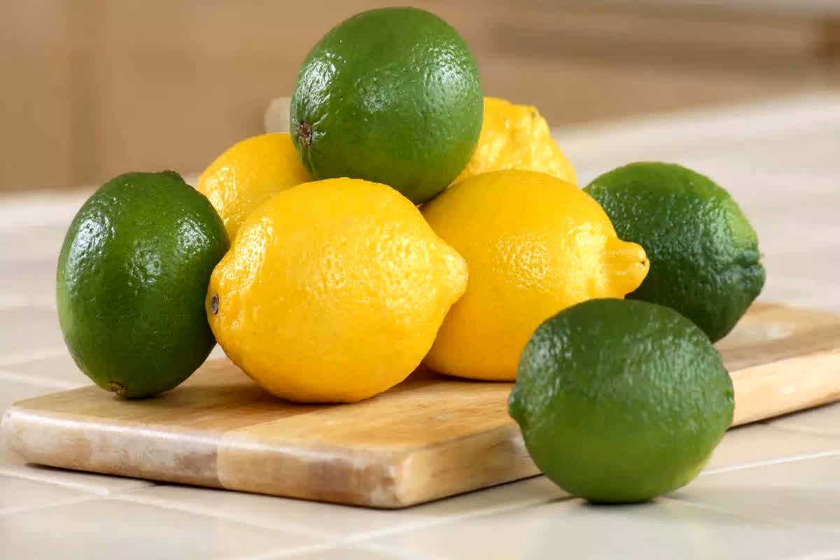 Lemon Storage: गर्मियों में लंबे समय तक नींबू रहेगा फ्रेश, बस फॉलो करने होंगे ये आसान टिप्स