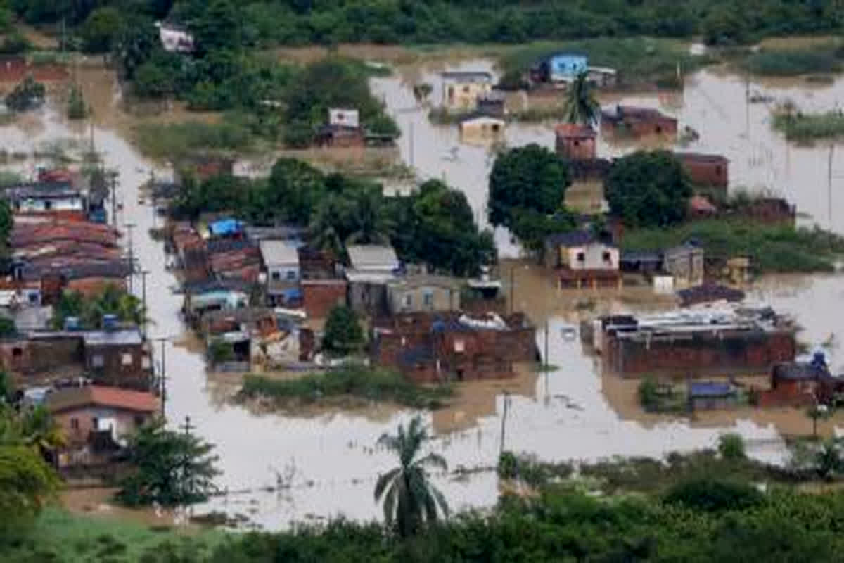 Brazil Storm: बाढ़ ने मचाई तबाही, तूफान से अब तक 100 लोगों की मौत, एक लाख घरों को नुकसान
