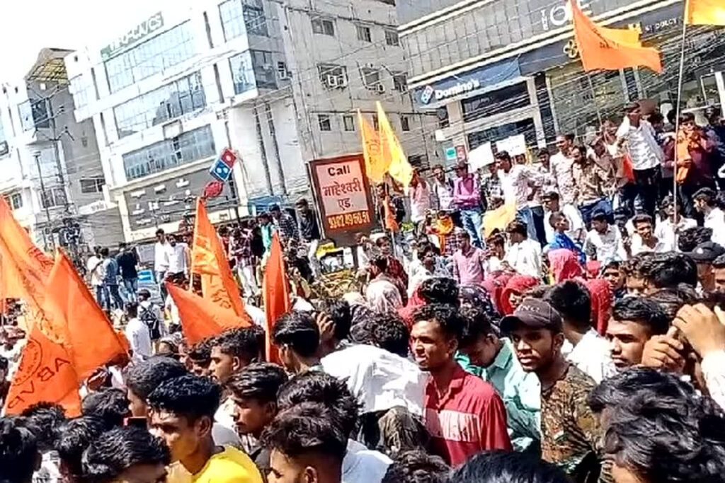 ABVP protest continues in DAVV