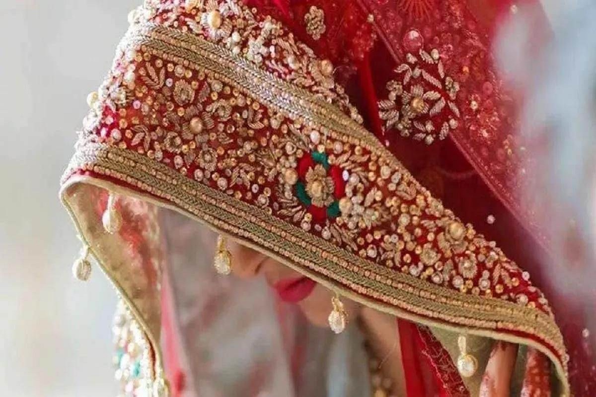 Pati Ki Karwai Dusri Shadi: ये सुख पाने के लिए महिला ने अपने ही पति की कराई दूसरी शादी, वजह जानकर हैरान हुए लोग