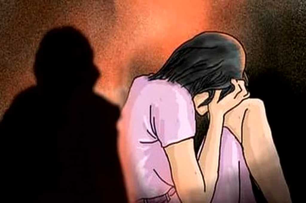 10th class student raped in Raipur