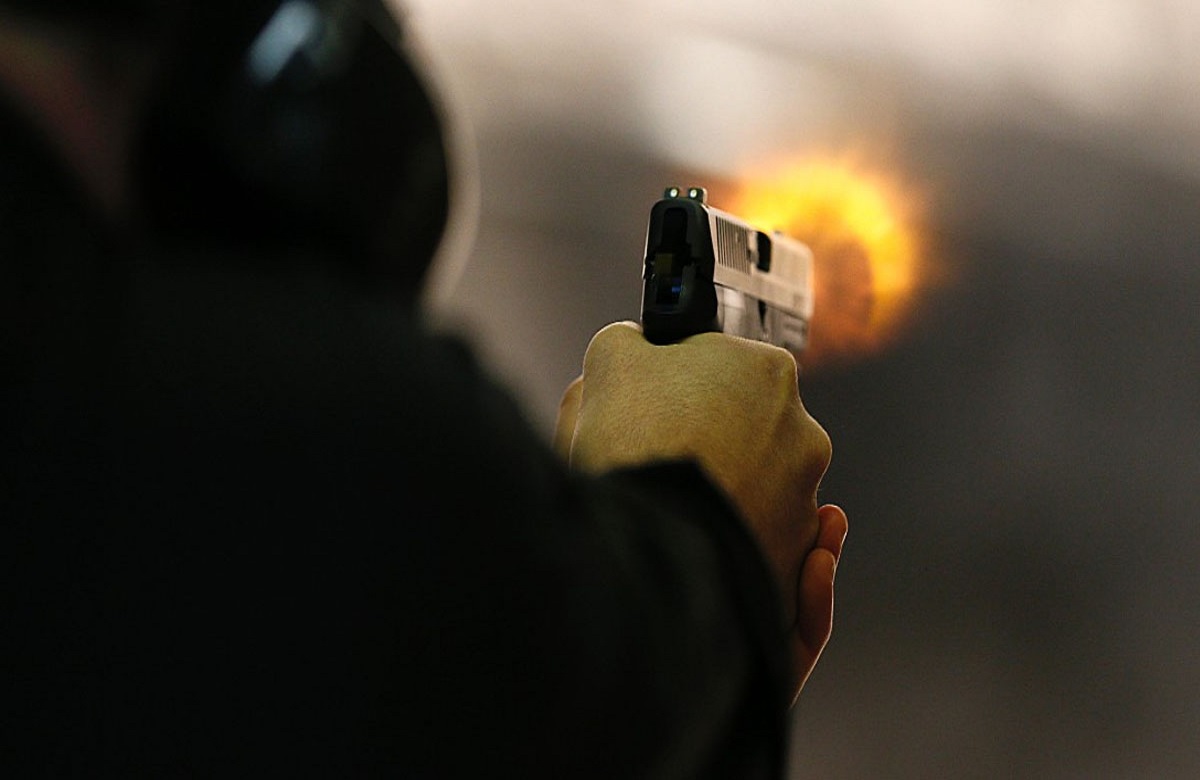 Crime News: पुलिस और बदमाशों के बीच मुठभेड़, जवानों ने सुपारी किलर को मारी गोली