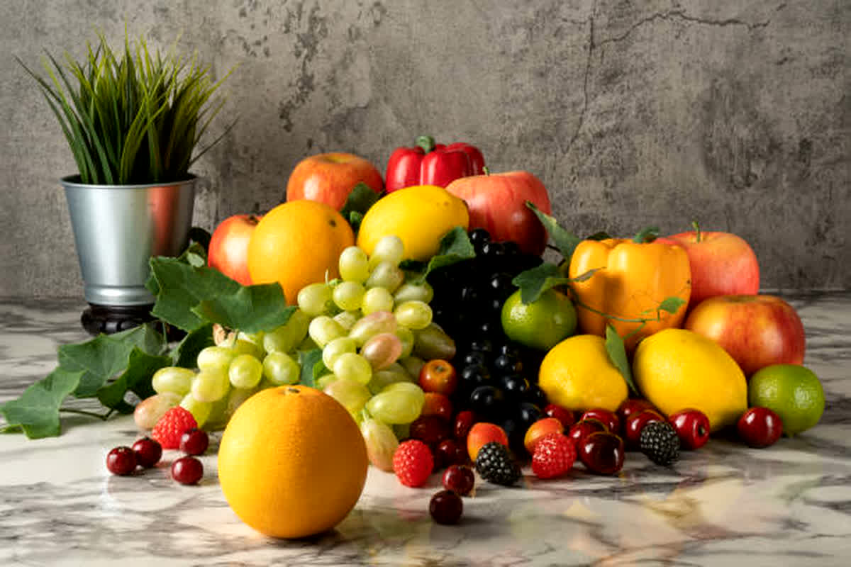 Fruits in Fridge: इन फलों को गलती से भी फ्रिज में रखने की न करें भूल, पड़ सकते हैं लेने के देने