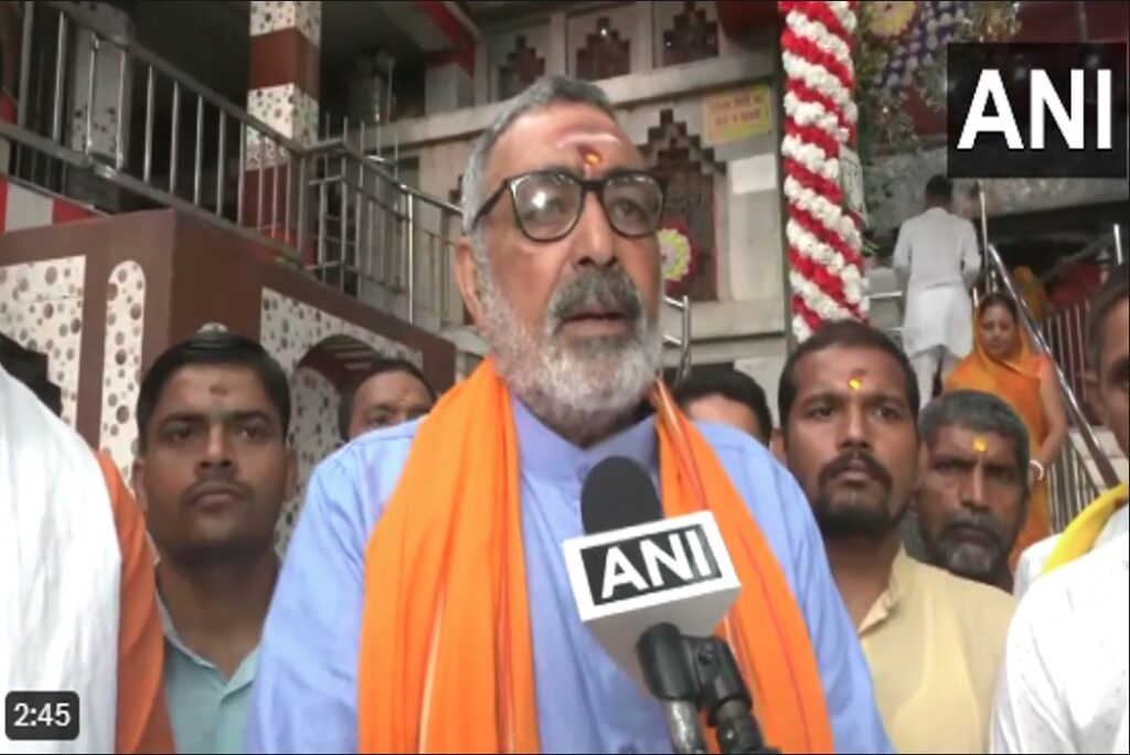 BJP candidate Giriraj Singh voted