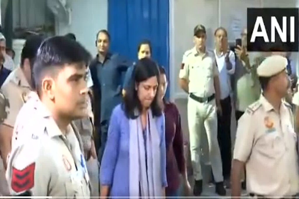 AAP MP Swati Maliwal leaves from Kejriwal's residence