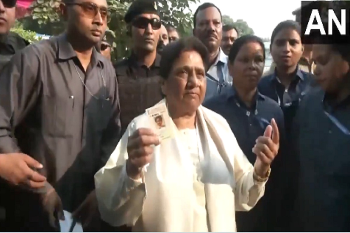 Lok Sabha Elections 2024 LIVE Updates : बसपा प्रमुख मायावती ने किया मतदान, मतदाताओं से की वोट करने की अपील