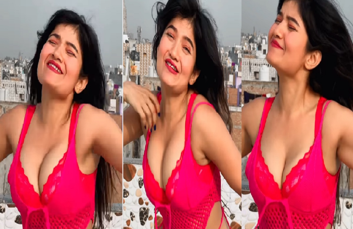 Bhojpuri Girl Sexy Video: पिंक कलर की सेक्सी ड्रेस पहन एक्ट्रेस ने लगाया हॉटनेस का तड़का, वीडियो देख आहें भरने लगे फैंस