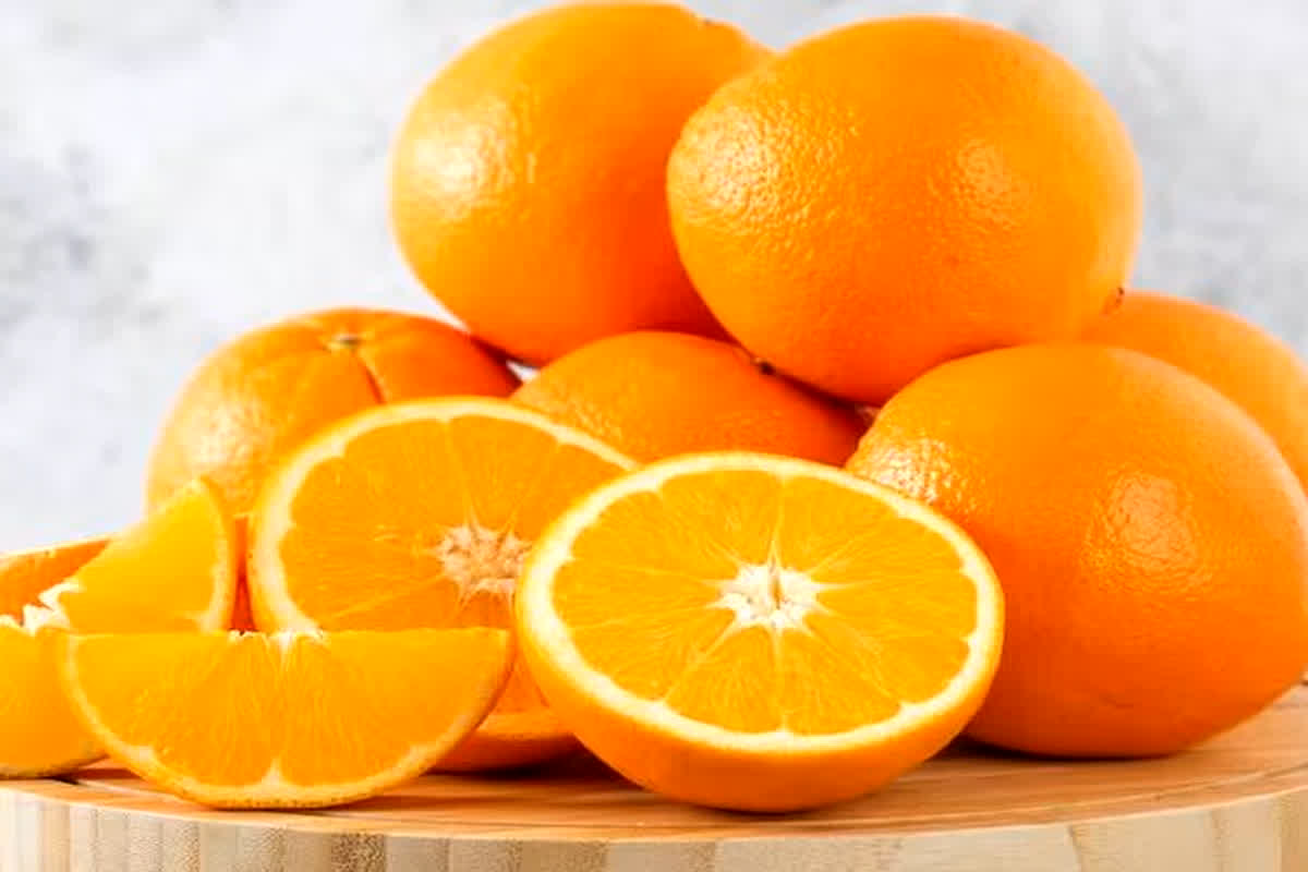 Orange Health Benefits: संतरे में मौजूद है पोषक तत्वों का भंडार, जानिए इसे खाने के फायदे…