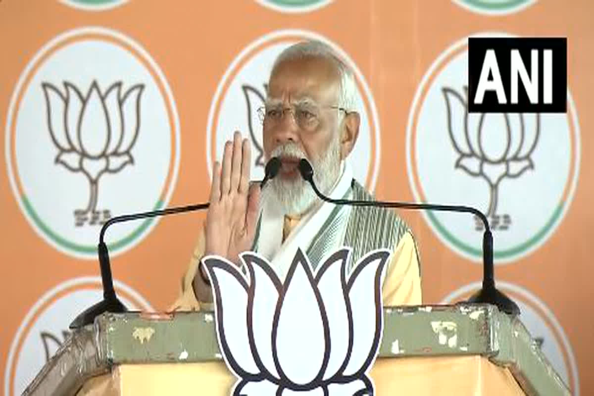 PM Modi In Jharkhand : ‘इन्हें विकास का क, ख, ग, घ भी मालूम नहीं’, पीएम मोदी ने कांग्रेस और JMM पर साधा निशाना
