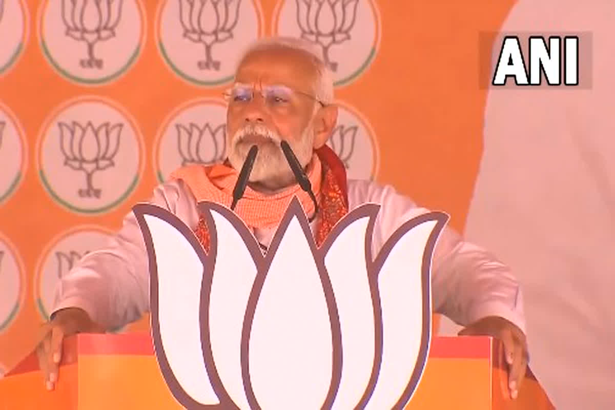 PM Modi Speech in Azamgarh: PM मोदी ने INDI गठबंधन को दी खुली चुनौती, कहा- ये मोदी की गारंटी है, आप नहीं मिटा पाओगे ‘CAA’