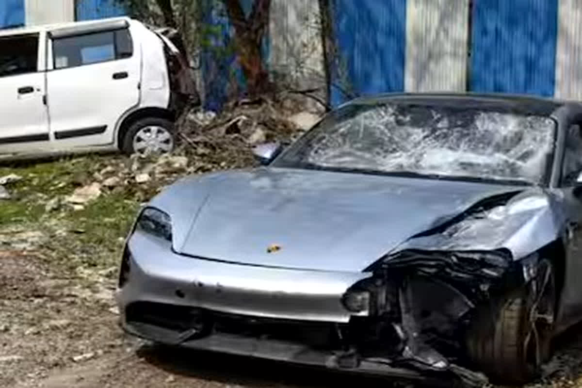 Pune Porsche Accident: पुणे कार दुर्घटना के बाद एक्शन मोड में पुलिस, भेष बदलकर पब और बार में की छापेमार कार्रवाई…