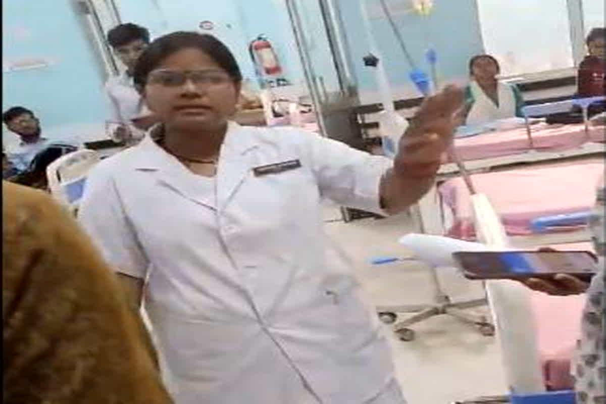Ramanujganj News: स्वास्थ्य विभाग की बड़ी लापरवाही, 5 साल के बच्चे को लगाया टीटनेस और पेनकिलर का इंजेक्शन, अब हो गया ये कांड